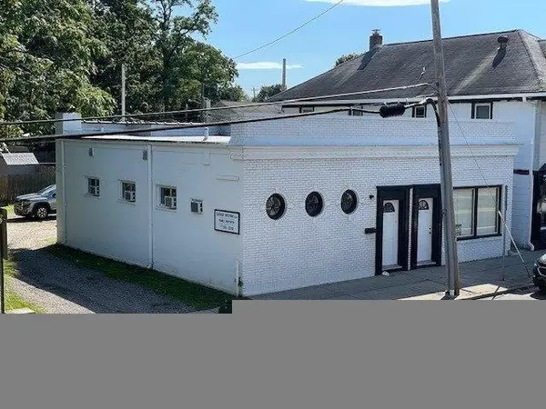 46 Vernon Valley RD, East Northport, NY 11731