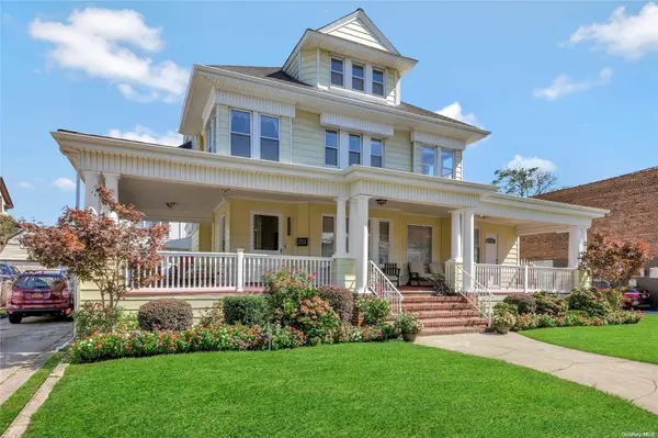 158 Beach 122nd ST, Rockaway Park, NY 11694