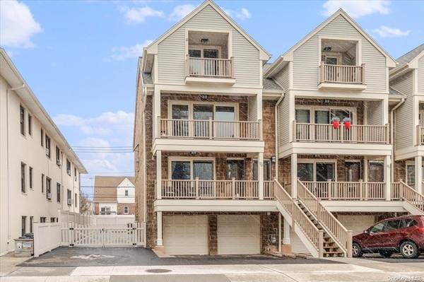 59 W Broadway #B, Long Beach, NY 11561