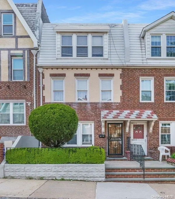 20-48 32nd Street, Astoria, NY 11105