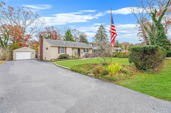 1271 Saxon AVE, Bay Shore, NY 11706