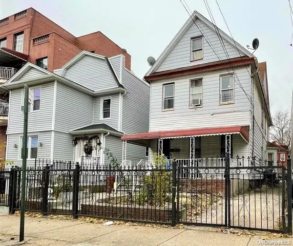 34-22 110 ST, Corona, NY 11368