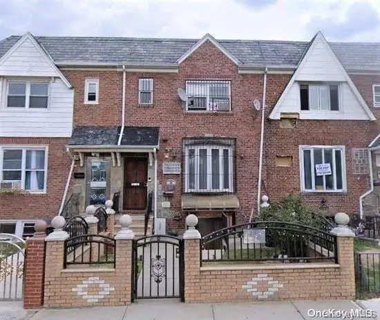 24-33 84th ST, East Elmhurst, NY 11370