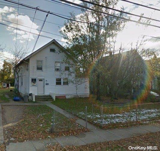 42 Forest AVE, Freeport, NY 11520