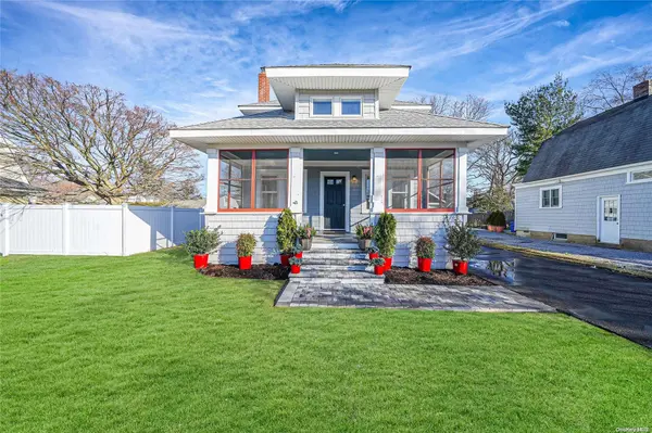 130 Burr AVE, Northport, NY 11768