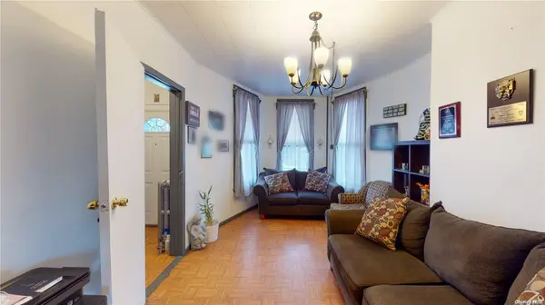 9 Essex ST, Brooklyn, NY 11208