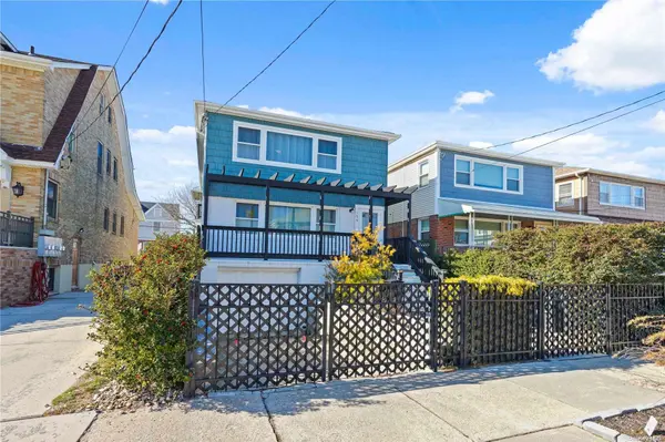 155 Beach 126 ST, Belle Harbor, NY 11694