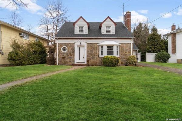 24 Clarendon Rd., Hempstead, NY 11550