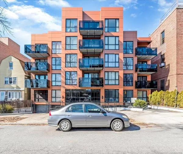 43-12 214th Place #3D, Bayside, NY 11361