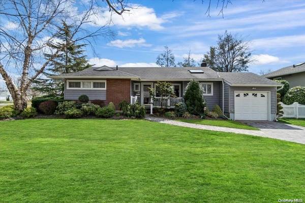 1514 Sylvia Lane, East Meadow, NY 11554