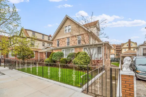 87-47 116th ST, Richmond Hill, NY 11418