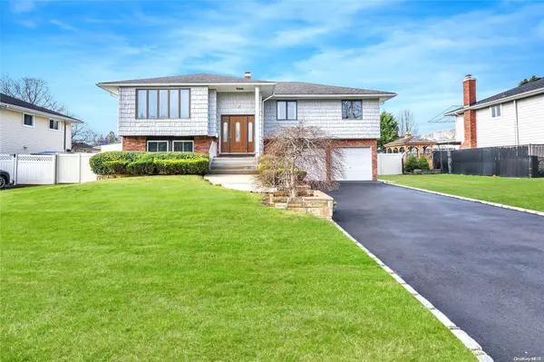 10 Heather CRES, Commack, NY 11725