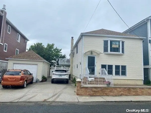 13 E 6th RD, Broad Channel, NY 11693