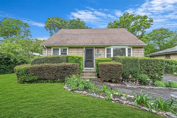 119 Moriches AVE, Mastic, NY 11950