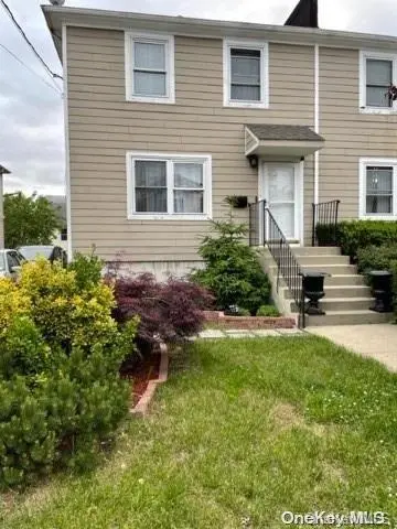 105-36 170th ST, Jamaica, NY 11433