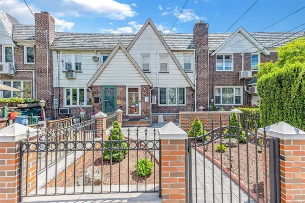 63-37 83rd PL, Middle Village, NY 11379