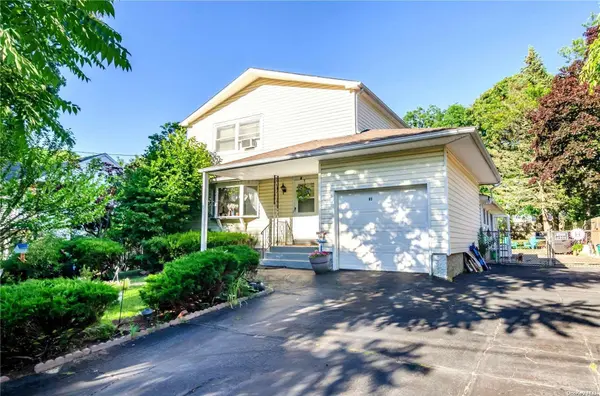 85 Joan AVE, Centereach, NY 11720