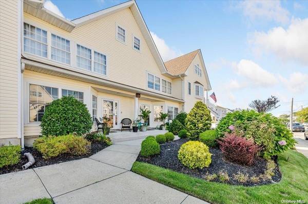 226 Westside AVE #B, Freeport, NY 11520