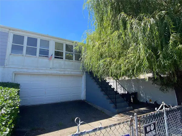 69-47 Bayfield AVE, Arverne, NY 11692
