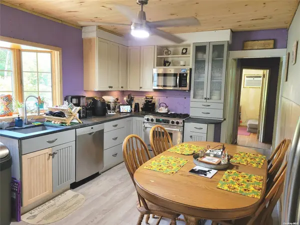 54 Yaphank Middle I RD, Middle Island, NY 11953