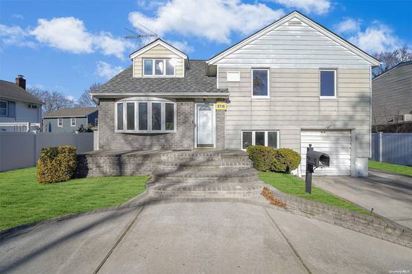3715 Sarah DR, Wantagh, NY 11793