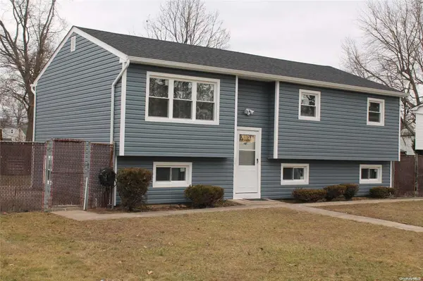 373 43rd ST, Copiague, NY 11726