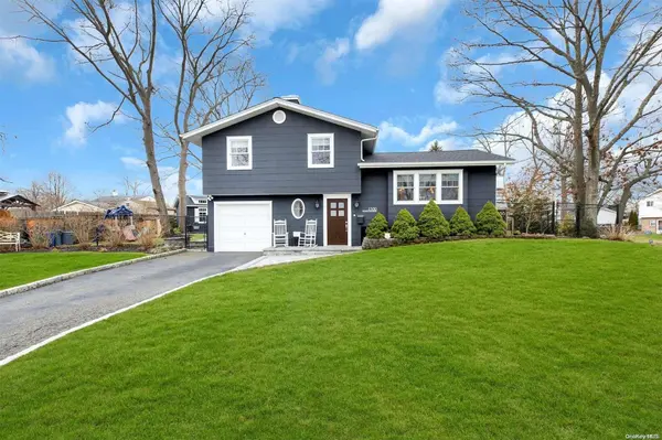 1500 Wave AVE, Medford, NY 11763