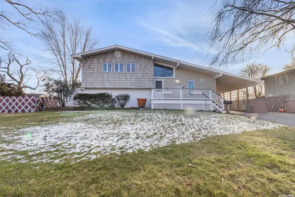 170 Hawkins RD, Centereach, NY 11720