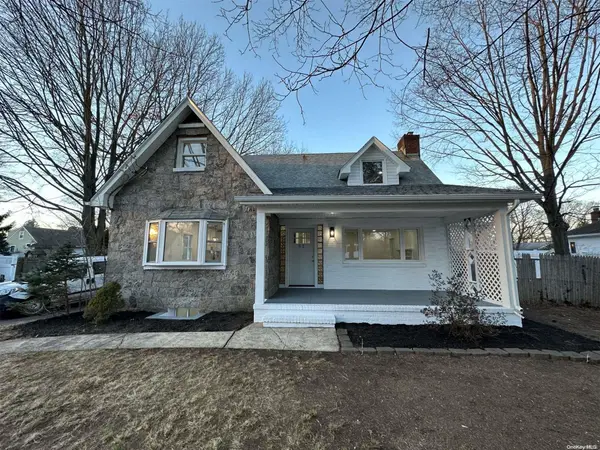 51 E 16th ST, Huntington Station, NY 11746