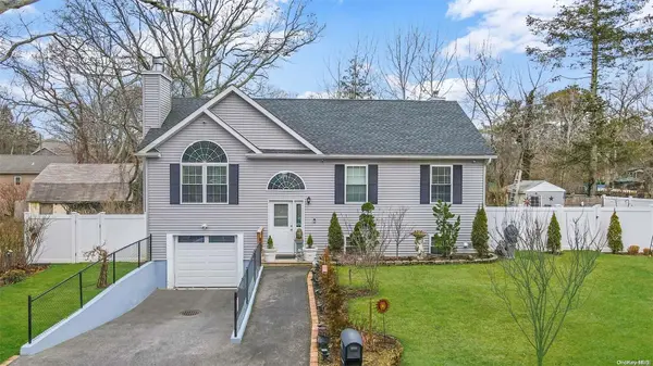 182 Lynbrook DR, Mastic Beach, NY 11951