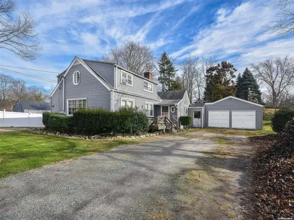 38 Crooked Hill RD, Huntington, NY 11743