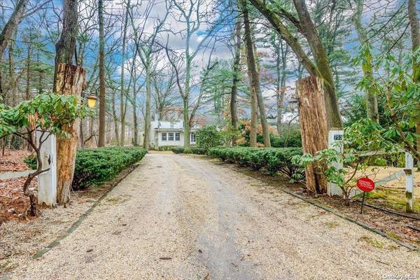 753 Remsens LN, Muttontown, NY 11771