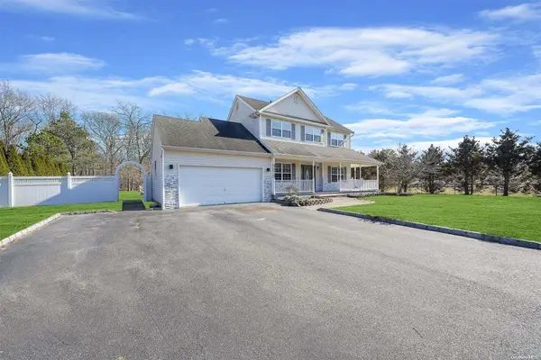 37 James Hawkins RD, Moriches, NY 11955
