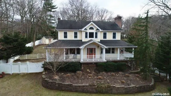 1 Glenview AVE, Northport, NY 11768