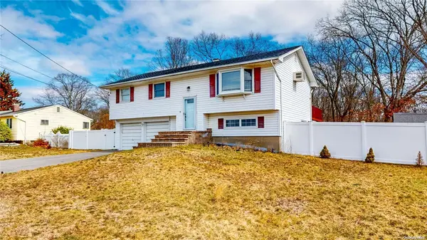 947 Montauk AVE, Islip Terrace, NY 11752