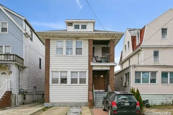 157 Beach 119th ST, Rockaway Park, NY 11694
