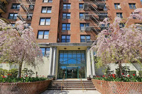 5235 Post RD #4k, Bronx, NY 10471