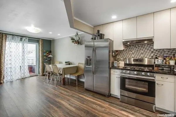 21-20 Greene AVE #F3, Ridgewood, NY 11385