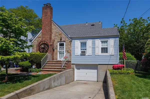 55 Saint Marks AVE, Freeport, NY 11520