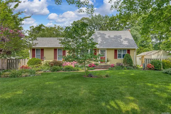 60 Harding ST, East Northport, NY 11731