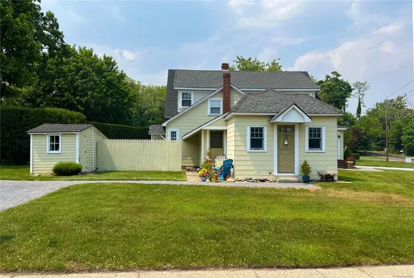 400 Montauk, East Moriches, NY 11940