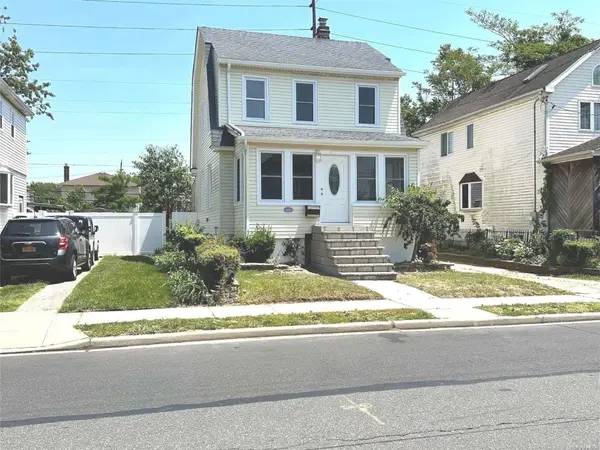 169 Cochran PL, Valley Stream, NY 11581