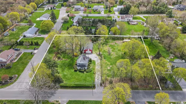 230 Waverly Ave, Medford, NY 11763