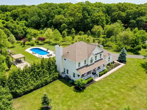 5 Anthony DR, Rocky Point, NY 11778