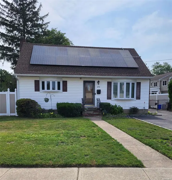 171 Belmont AVE, West Babylon, NY 11704