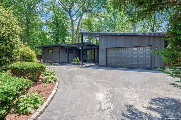 32 Titus RD, Glen Cove, NY 11542
