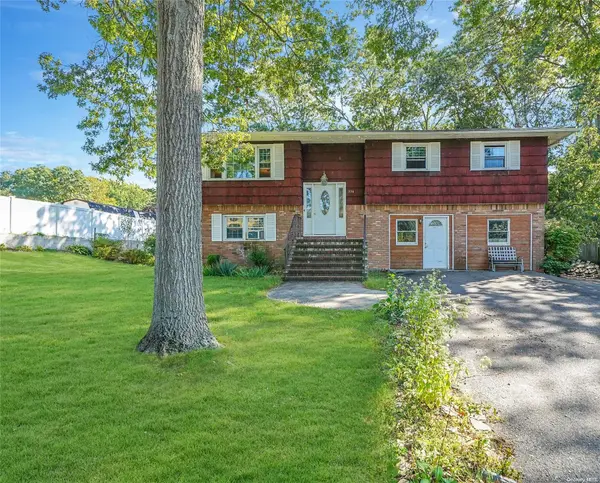 336 Southport ST, Ronkonkoma, NY 11779