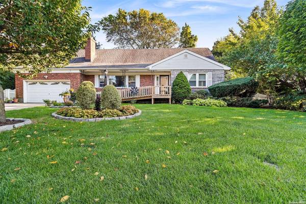 468 Warren ST, Westbury, NY 11590