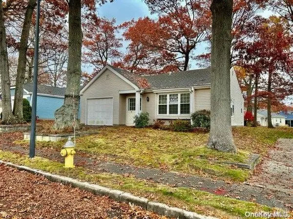 116 Sheffield DR #116, Ridge, NY 11961