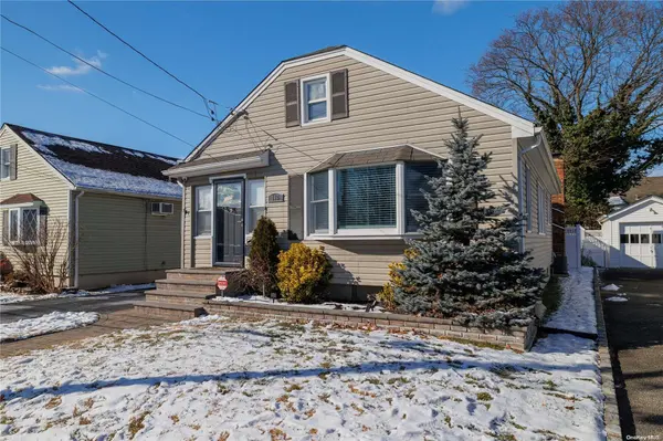 104 Ampel AVE, North Bellmore, NY 11710